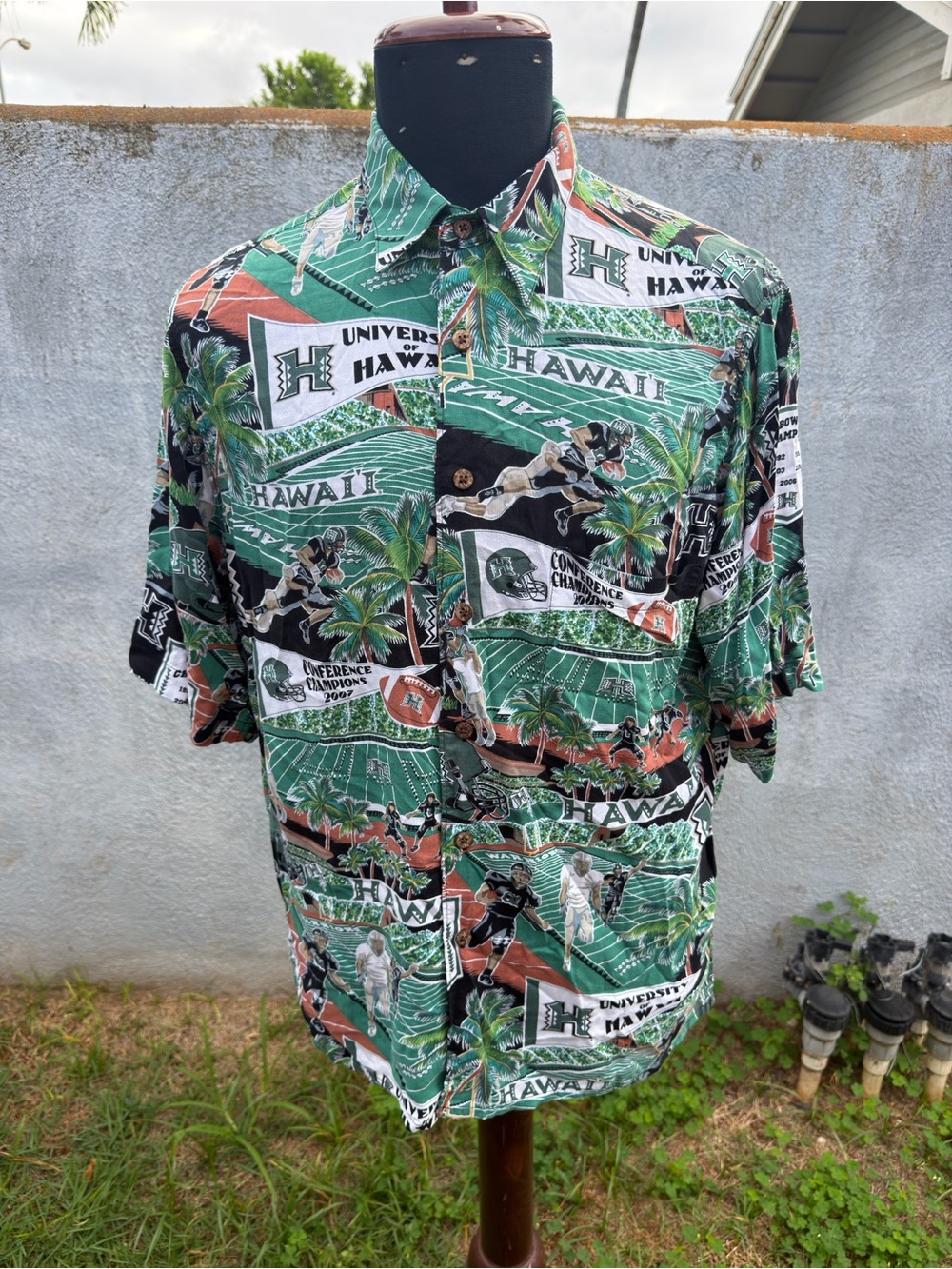 Reyn Spooner Hawaiian Shirt Mens M Green University of Hawaii Warriors Football